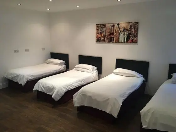 Dört Kişilik Oda, Ortak Banyo