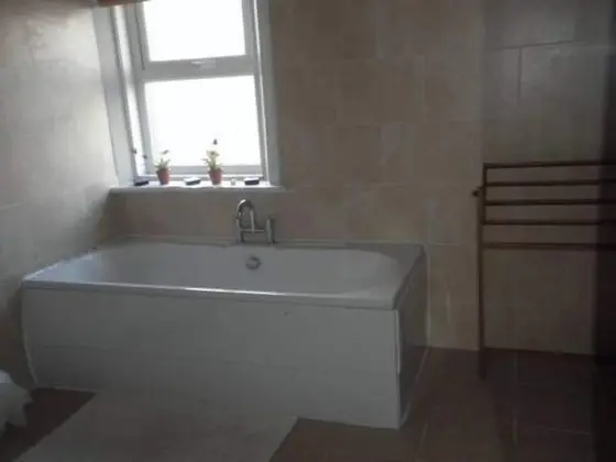 Dört Kişilik Oda, Ortak Banyo