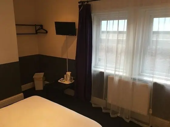 Tek Büyük Yataklı Oda, Banyolu/Duşlu