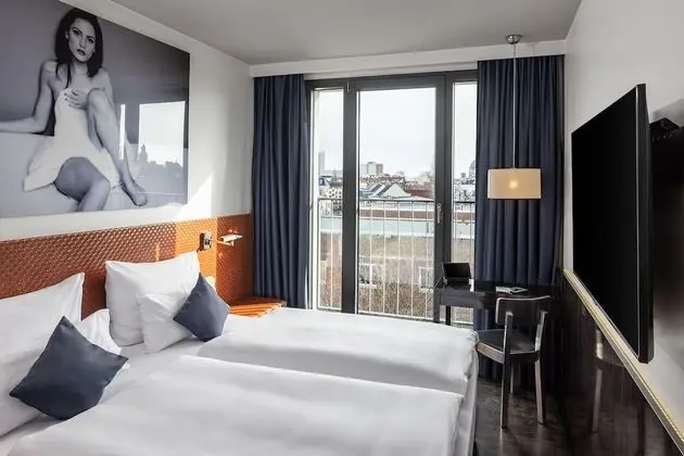 Tek Büyük veya İki Ayrı Yataklı Oda