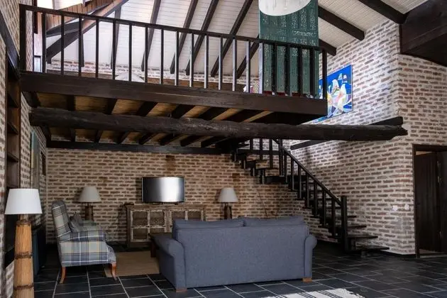 Villa Ardıç Dört Kişilik, Deniz ve Dağ Manzaralı, Şömineli Soba