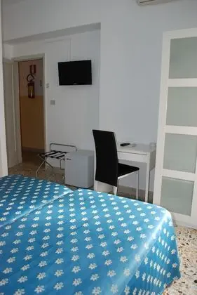 Tek Büyük veya İki Ayrı Yataklı Oda, Balkon