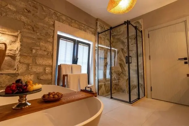Deluxe Oda,bahçe Veya Sokak Manzaralı,küvetli