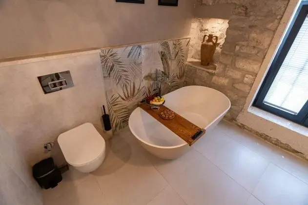 Deluxe Oda,bahçe Veya Sokak Manzaralı,küvetli