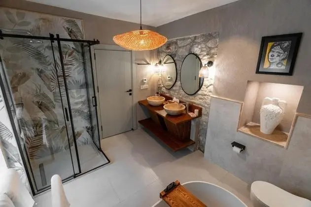 Deluxe Oda,bahçe Veya Sokak Manzaralı,küvetli