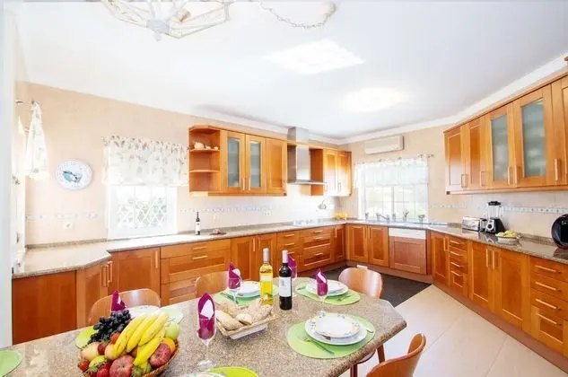 Villa, 6 Yatak Odası, Kişiye Özel Havuzlu, Havuz Manzaralı