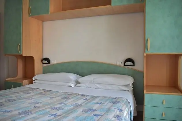 Tek Büyük veya İki Ayrı Yataklı Oda, Balkon