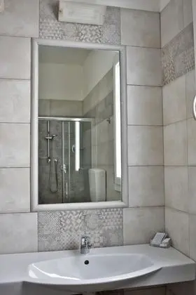 Tek Büyük veya İki Ayrı Yataklı Oda, Balkon