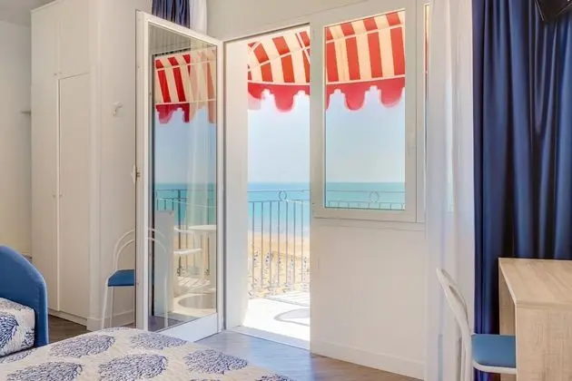 Comfort Dört Kişilik Oda, Deniz Manzaralı