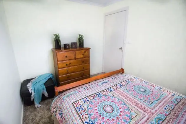 Ev, 2 Yatak Odası, 2 Banyolu (2-Bedroom House plus Caravan sleeps 2)