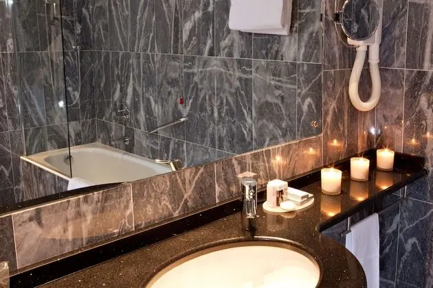 Deluxe Büyük Yataklı Tek Kişilik Oda