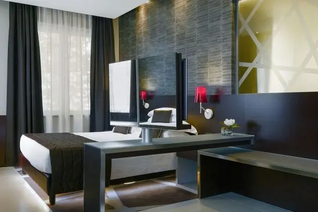 Junior Süit, 1 En Büyük (King) Boy Yatak ve Çekyat