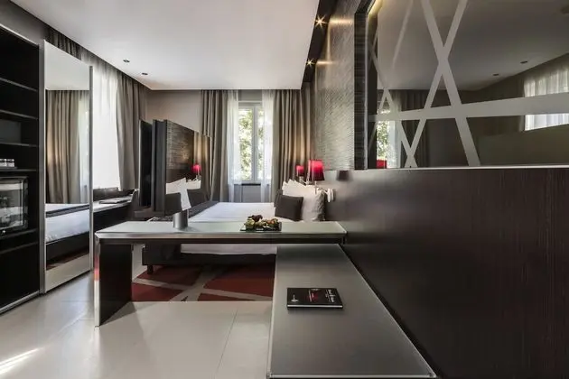 Junior Süit, 1 En Büyük (King) Boy Yatak ve Çekyat