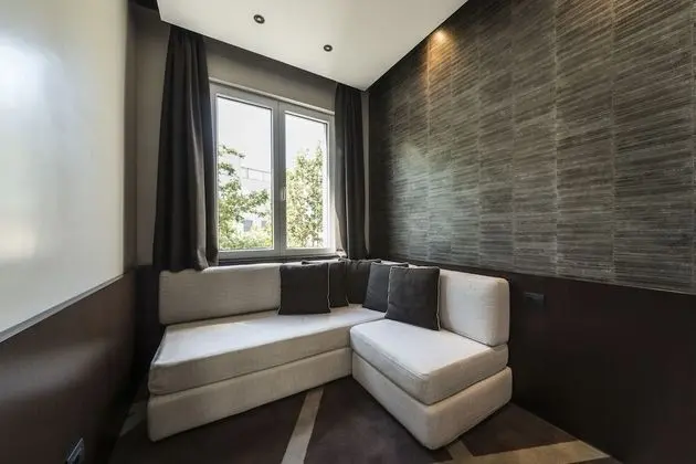 Junior Süit, 1 En Büyük (King) Boy Yatak ve Çekyat