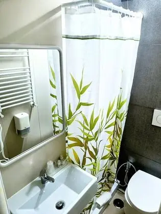 Economy Tek Büyük Yataklı Oda