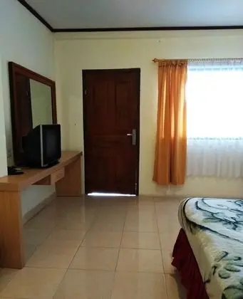Deluxe Tek Büyük veya İki Ayrı Yataklı Oda, Göl Kenarı