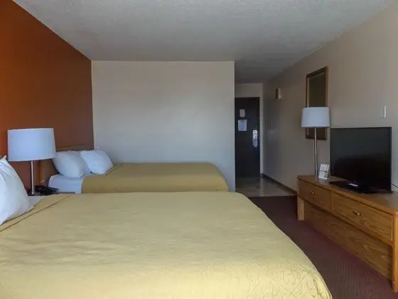 Oda, 2 Büyük (Queen) Boy Yatak, Sigara İçilmez