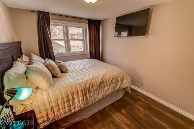 Ev (2 Bedrooms)
