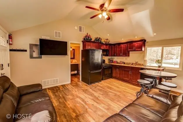 Ev (2 Bedrooms)