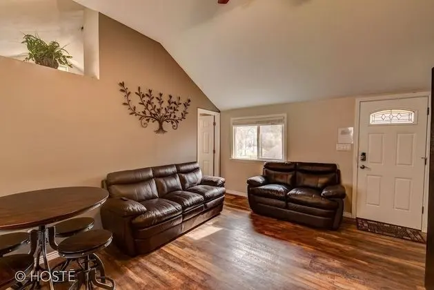 Ev (2 Bedrooms)