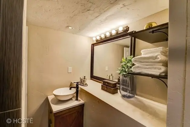 Ev (1 Bedroom)