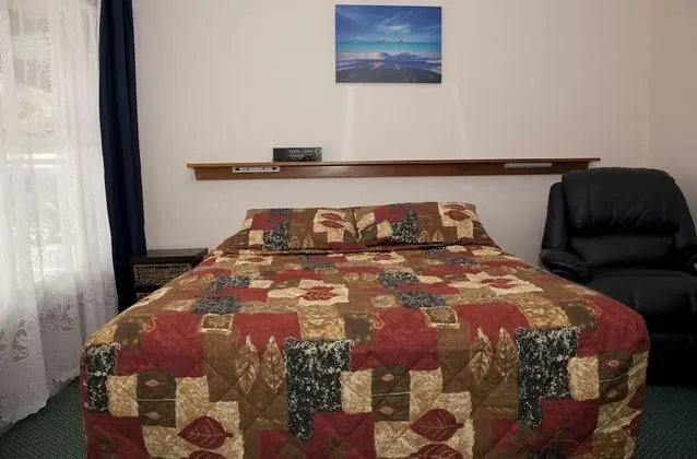 Standard Oda, 1 Büyük (Queen) Boy Yatak, Avlu Manzaralı