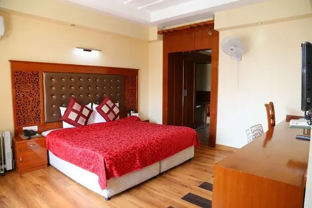 Deluxe Tek Büyük Yataklı Oda, Vadi Manzaralı