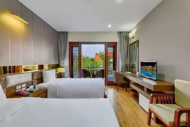 Deluxe Büyük Yataklı Tek Kişilik Oda, Havuz Manzaralı