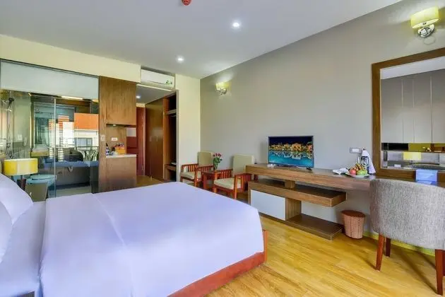 Deluxe Tek Büyük Yataklı Oda, Bahçe Manzaralı