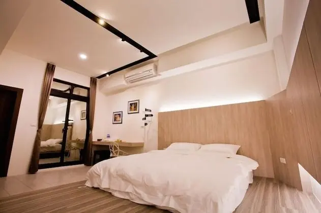 Standard Tek Büyük Yataklı Oda (Minimalist)