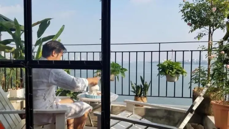 Deluxe Tek Büyük Yataklı Oda, Balkon, Göl Manzaralı
