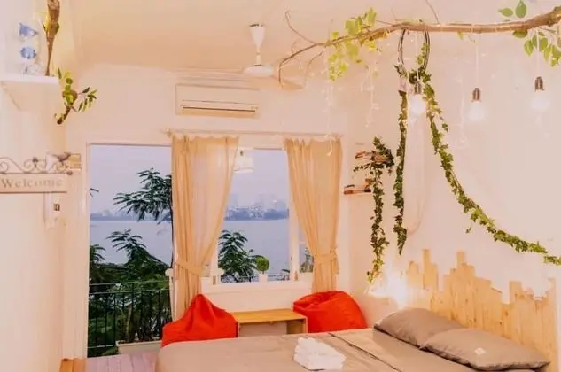 Deluxe Tek Büyük Yataklı Oda, Balkon, Göl Manzaralı