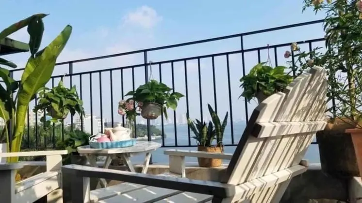 Deluxe Tek Büyük Yataklı Oda, Balkon, Göl Manzaralı