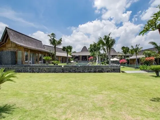 Superior Villa