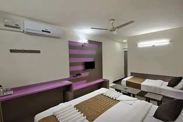 Deluxe Üç Kişilik Oda