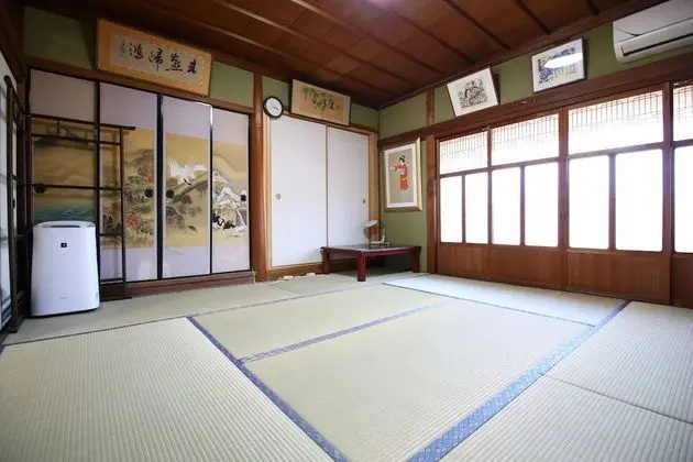 Traditional Oda, Ortak Banyo (Japanese Style, 6 tatami)