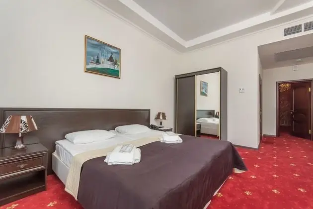 Comfort Tek Büyük veya İki Ayrı Yataklı Oda