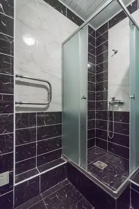 Superior Tek Büyük veya İki Ayrı Yataklı Oda