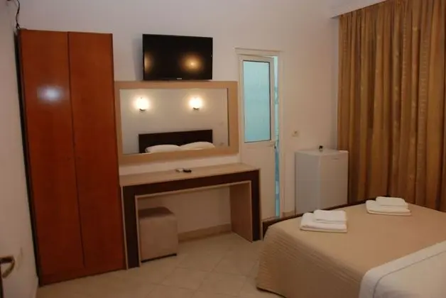 Standard Tek Büyük Yataklı Oda