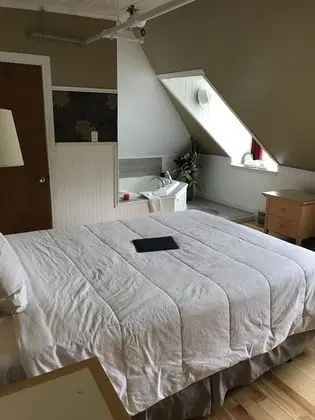 Romantic Süit, 1 En Büyük (King) Boy Yatak, Küvet