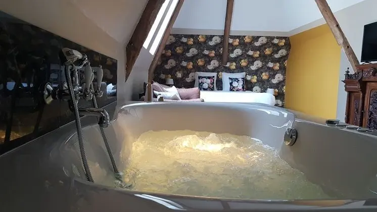 Romantic Stüdyo Süit, 1 Büyük (Queen) Boy Yatak, Sigara İçilmez, Sıcak Su Havuzu