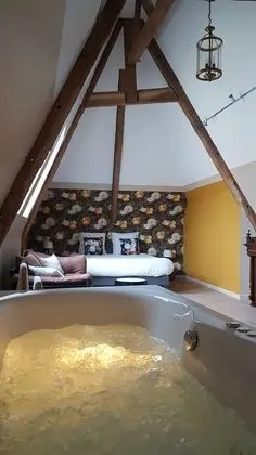 Romantic Stüdyo Süit, 1 Büyük (Queen) Boy Yatak, Sigara İçilmez, Sıcak Su Havuzu