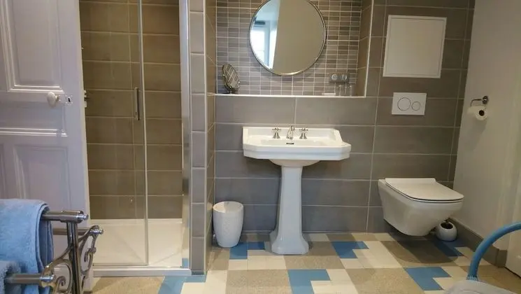 Tek Büyük Yataklı Oda (1 - Porcelaine)
