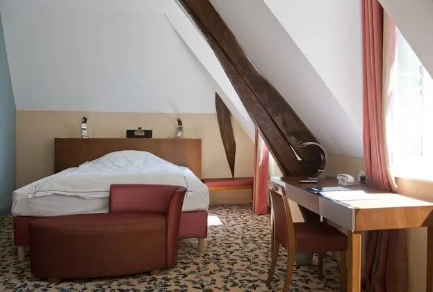 Tek Büyük Yataklı Oda