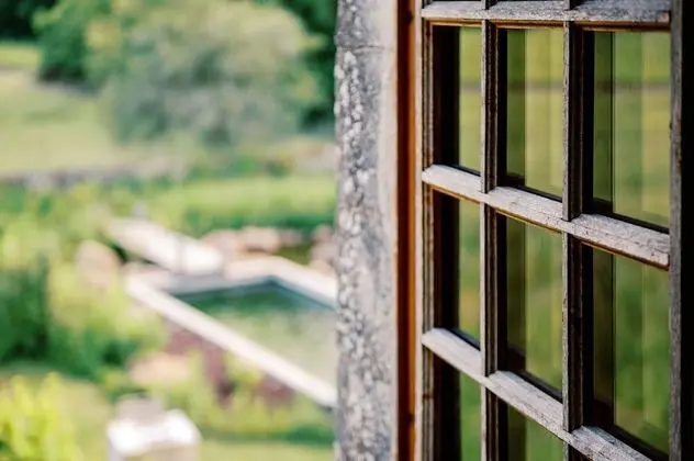 Superior Tek Büyük Yataklı Oda, Banyolu/Duşlu, Havuz Manzaralı