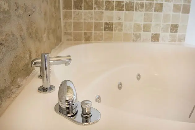 Premium Süit, Jakuzi