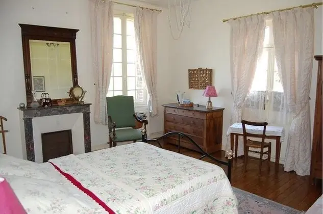 Üç Kişilik Oda, Birden Çok Yatak, Sigara İçilmez