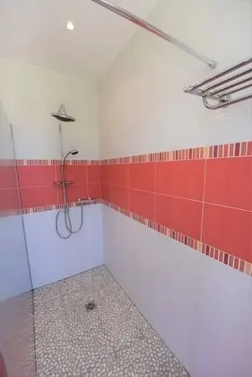 Tek Büyük Yataklı Oda (Orchidée)