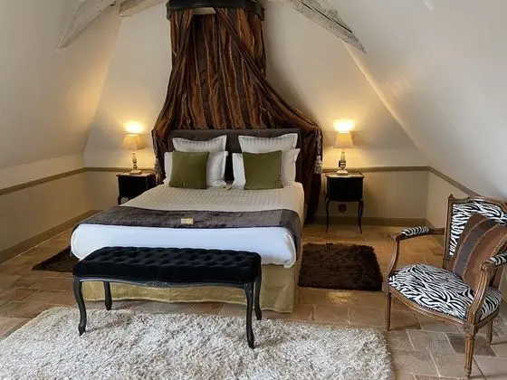 Tek Büyük Yataklı Oda (Mariette)