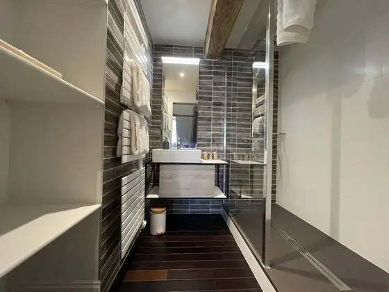 Deluxe Tek Büyük Yataklı Oda, Banyolu/Duşlu, Bahçe Manzaralı (Les Baudes)